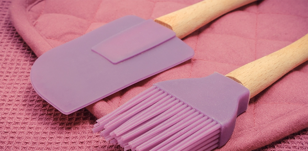 4 – Des ustensiles en silicone (spatule, maryse…)